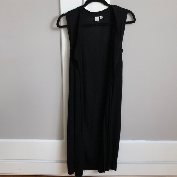 Simons Sweater Vest - Picture 1 of 4